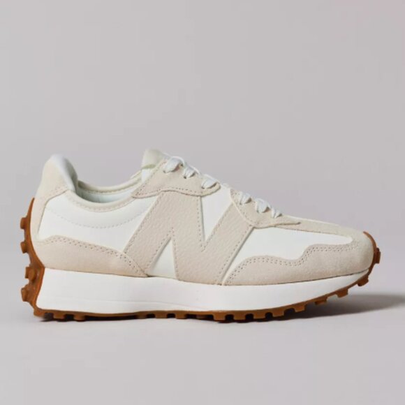 NIB New Balance Women’s 327 Sneaker Color Linen Sea Salt - Picture 2 of 4